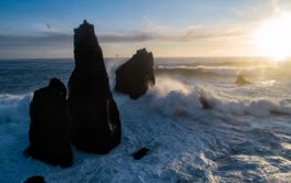 Rock formation in massive surf