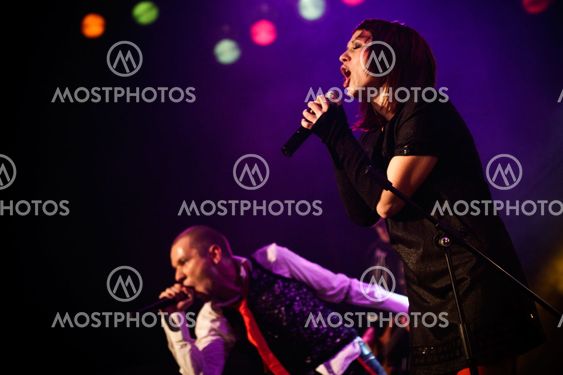 MOSCOW - MARCH 9: Razoom band performs at OTV2 live show on March 9, 2009 in Moscow, Russia