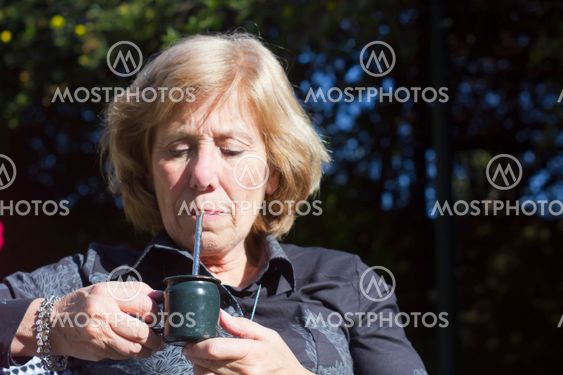 Mujer mate