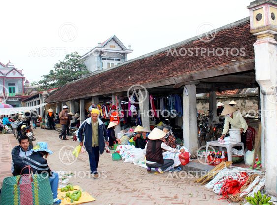 People go to market