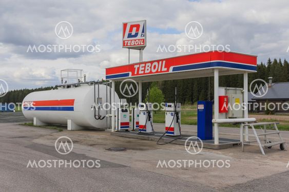 A self-service station