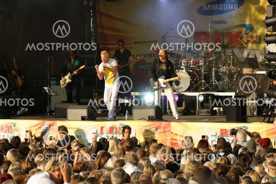 Style live on stage