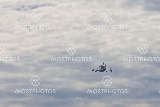 Space shuttle Discovery Flyover over the Washington, D.C. area