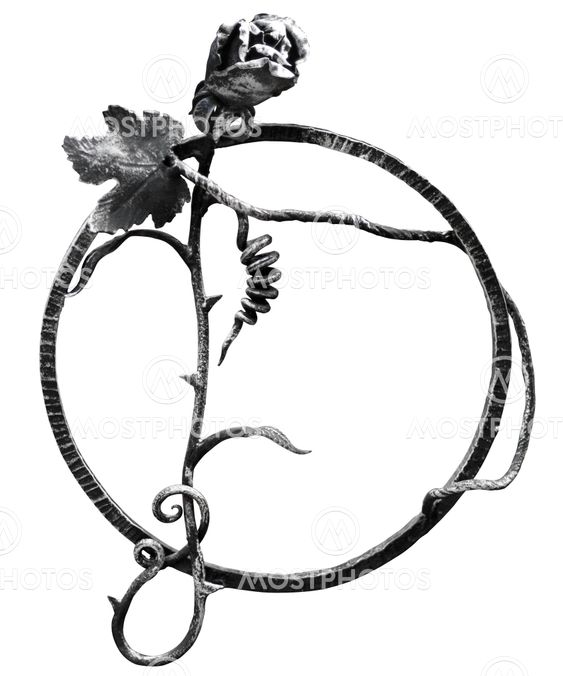 Smedet ringen med rose og vin