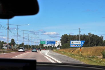 På väg längs E4:an