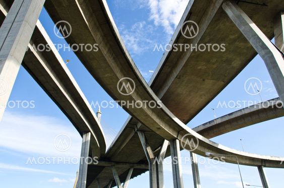 Elevated expressway