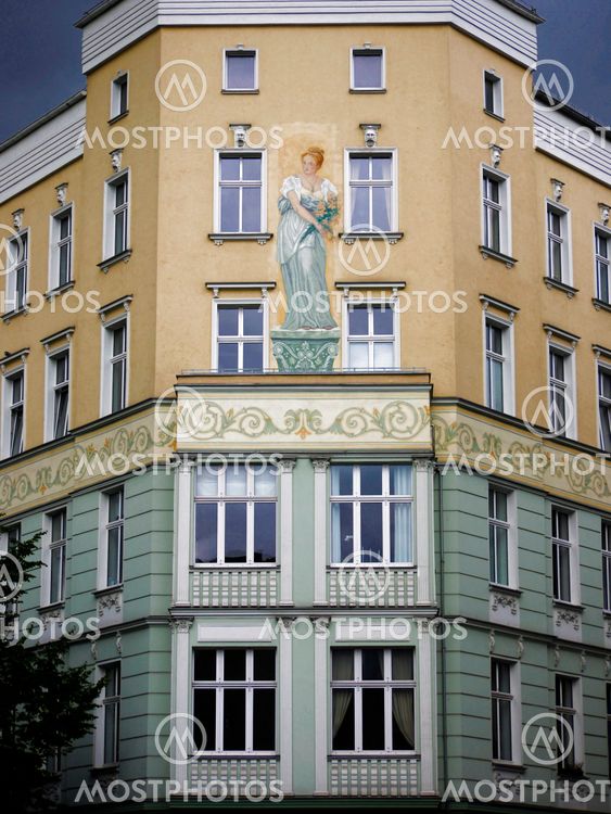 Mural Berlin apartment house