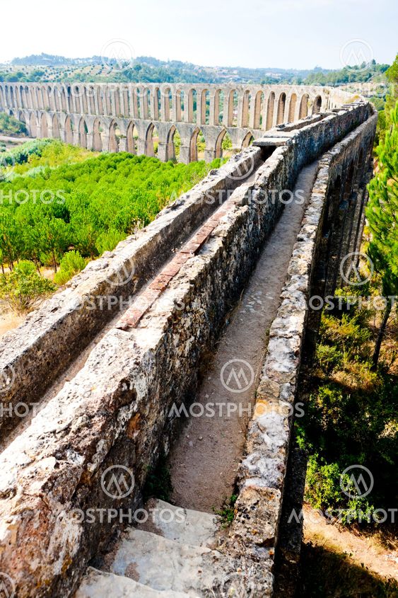 Pegoes Aqueduct, Estremadura, Portugal