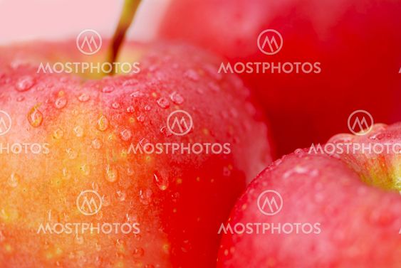 Red apples