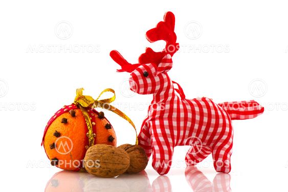 Orange with cloves and reindeer