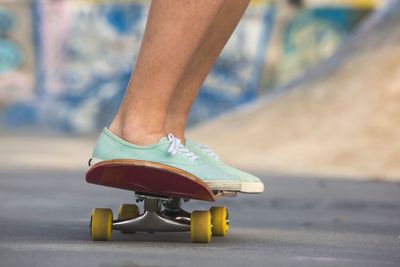Riding a skate