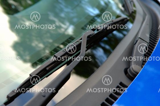 Car windshield wiper