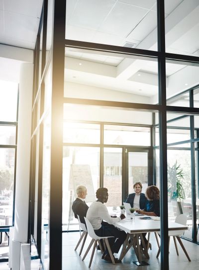 Planning, teamwork and meeting with business people in...