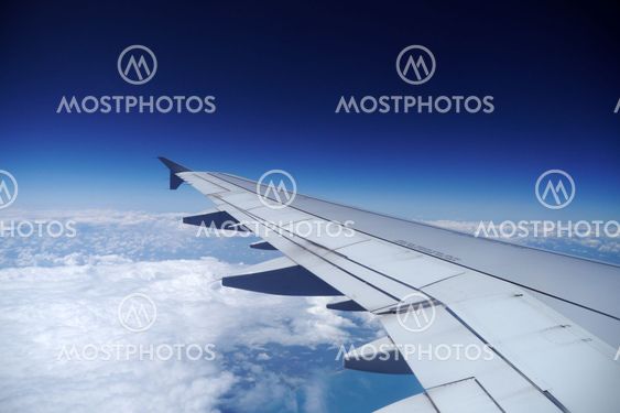 airplane wing in flight