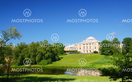 palace on hill in Pavlovsk park