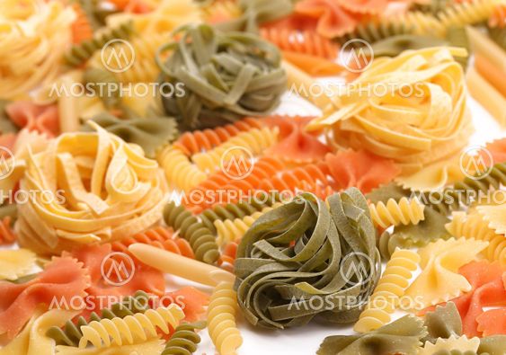 Different pasta in three colors.