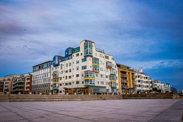 Västra hamnen i skymningen