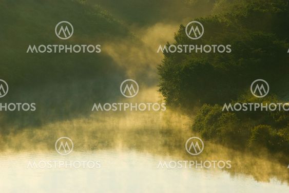 See bei Fabbrica, Toskana, Italien - Lake near Fabbrica, Tuscany, Italy