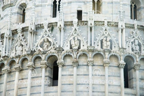 Pisa - detail baptistery outdoor