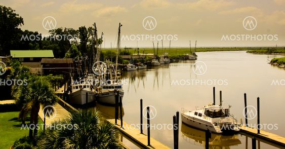 Darien Harbor wide view