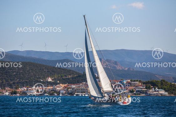 Sailors participate in sailing regatta 16th Ellada