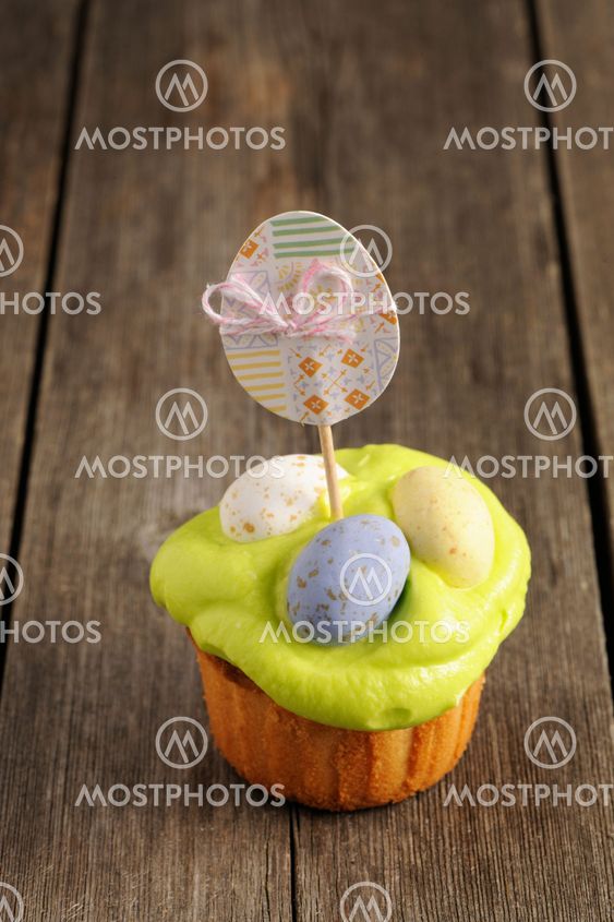 Easter homemade cupcake