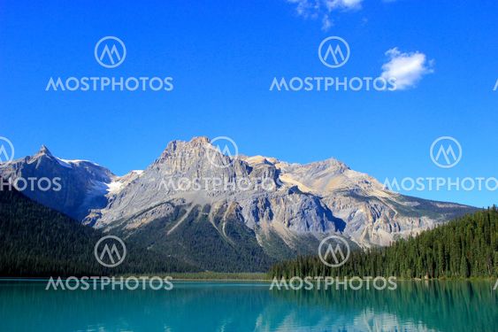 Emerald Lake, Yoho National Park, British Columbia, Canada