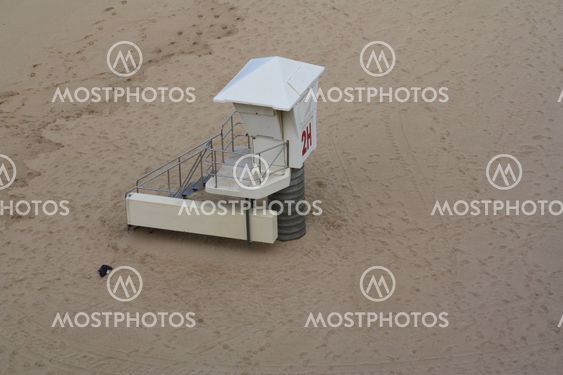 Lifeguard shack
