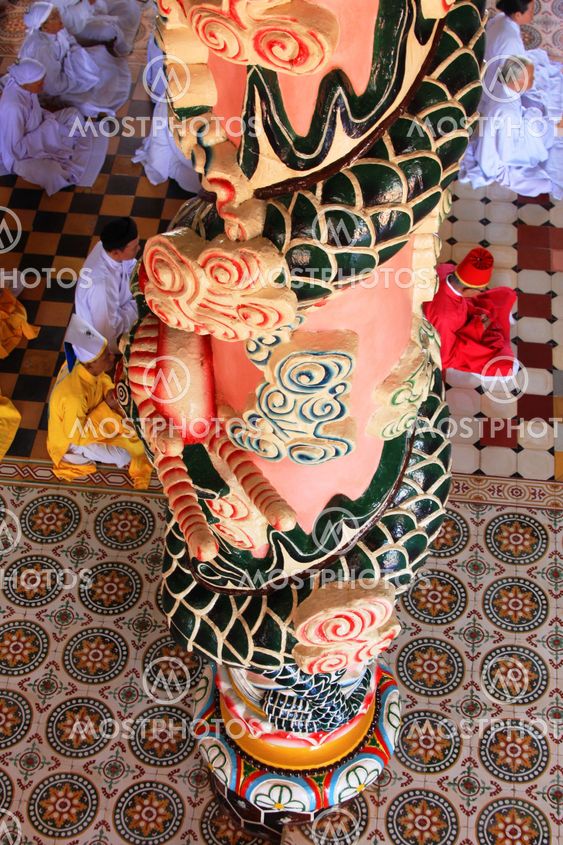 Cao Dai temple pilar