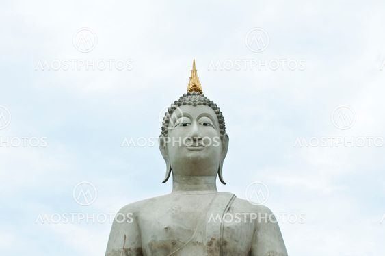 Peace of Buddha statue