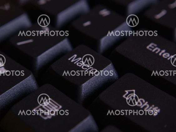 Macro.