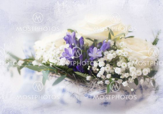 Roamantic card with roses.