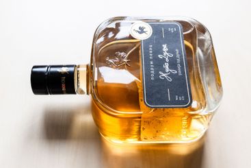 layed serbian podrum pevac quince yellow rakija