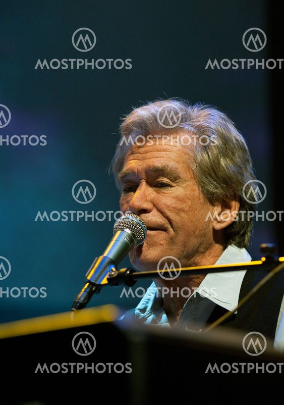 Bill Champlin bor i...