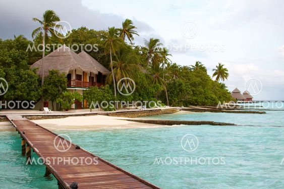 Island in the Ocean. Welcome to Paradise!
