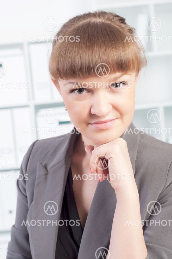 portrait of a beautiful young business woman