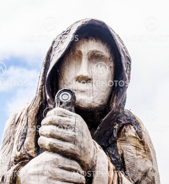 Scary Sculpture! (1)