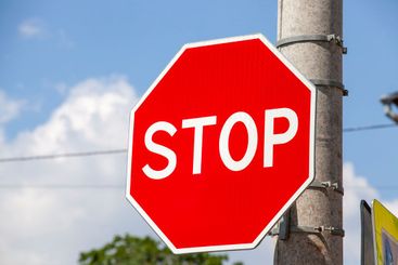 a road sign for regulating traffic on the carriageway