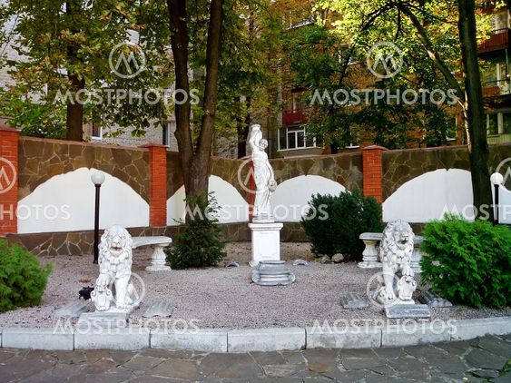 Resting place in the ancient style