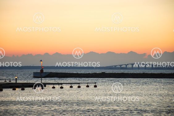 Skymning vid Färjestadens hamn