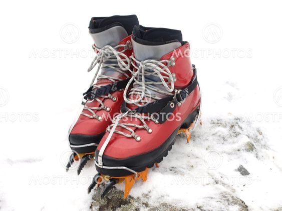 Ice climbing boots
