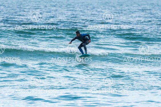 Hidrofoil surfer