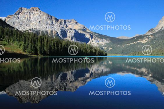 Emerald Lake, Yoho National Park, British Columbia, Canada