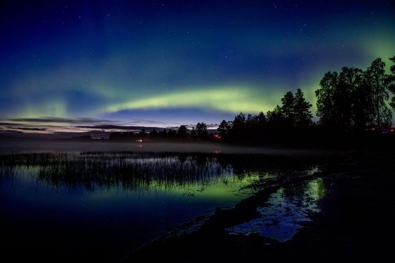 Northern Lights in whater