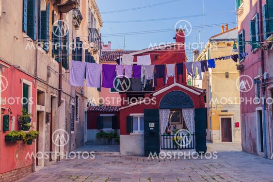 Linen in Venice streets