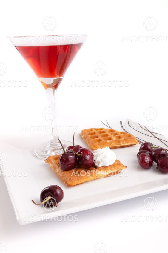 Cherries Tart Slices with Juice