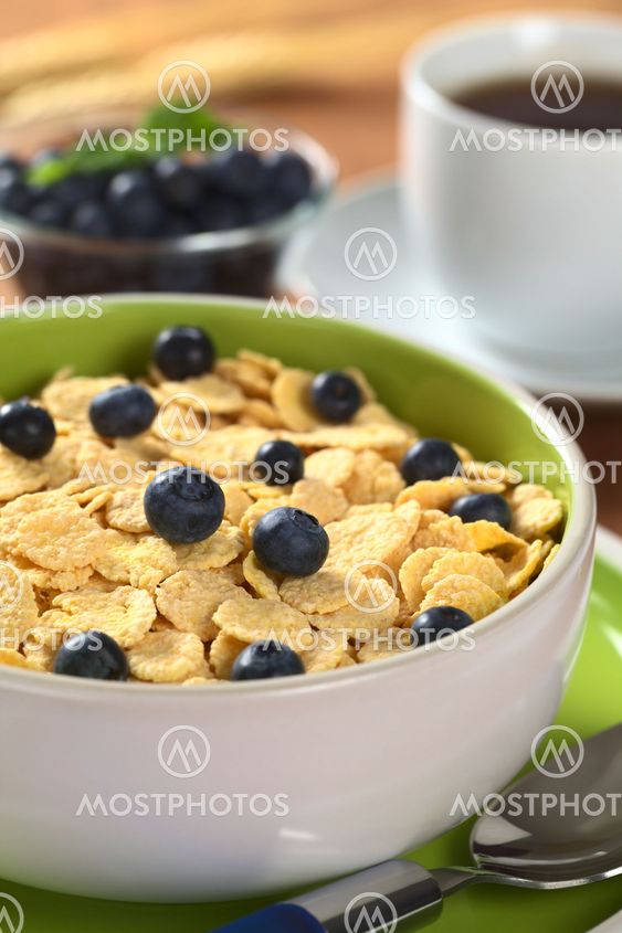 Corn Flakes with Blueberry
