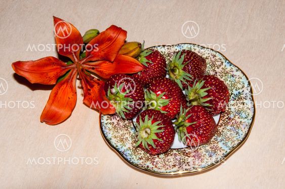 Strawberry and flower