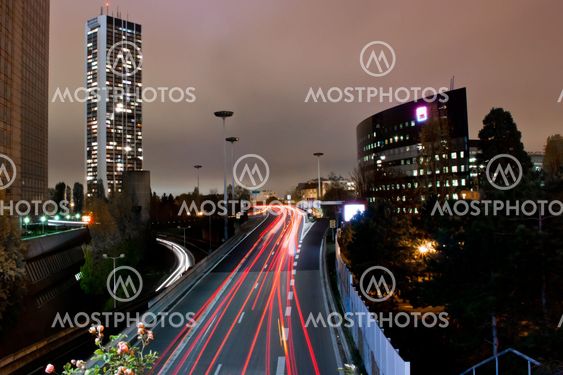 Night trafic light in modern cityscape