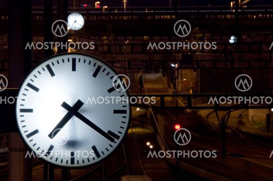 Die Uhr am Rangierbahnhof